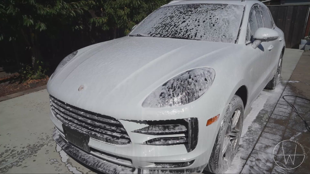 Drying Towel For Cars - The Nimbus 1400 - Feel the difference in quality. Leave no scratches or lint behind.